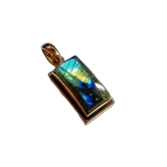 Malagasy Labradorite Solitaire Pendant - Picture 1 of 2